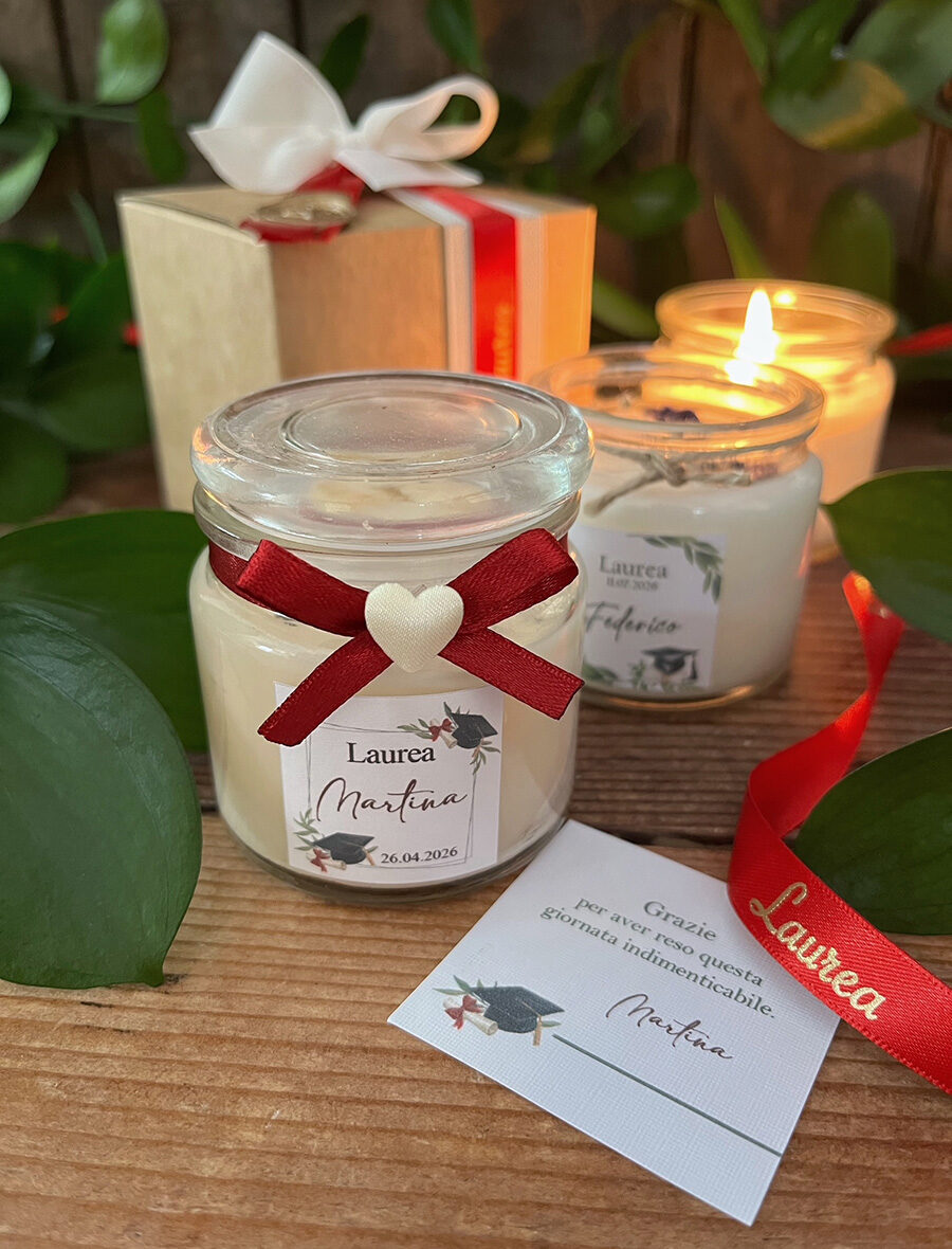 Candela Laurea Pure – Bomboniera profumata in cera di soia - immagine 3