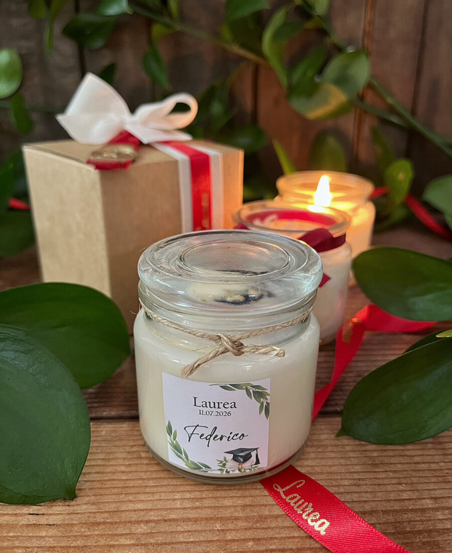 Candela Laurea Pure – Bomboniera profumata in cera di soia